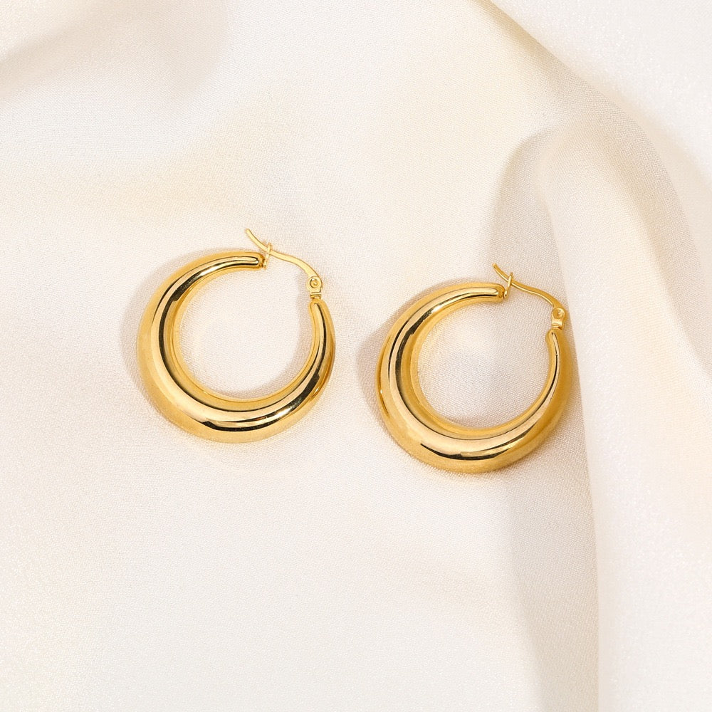 Classic chubby hoops earrings