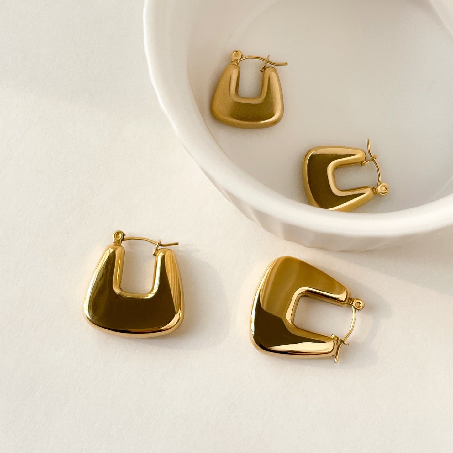 Chubby square hoop earrings