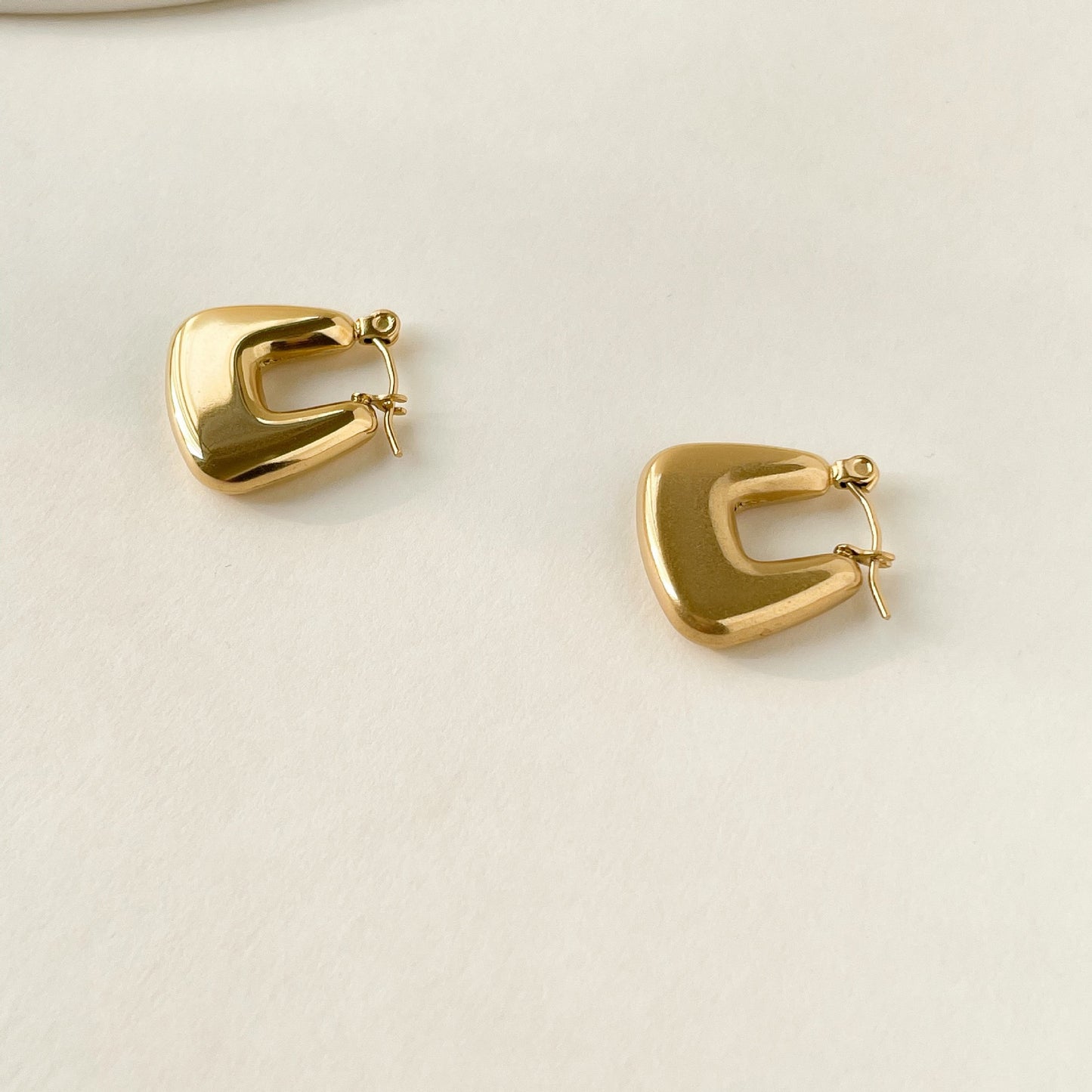Chubby square hoop earrings