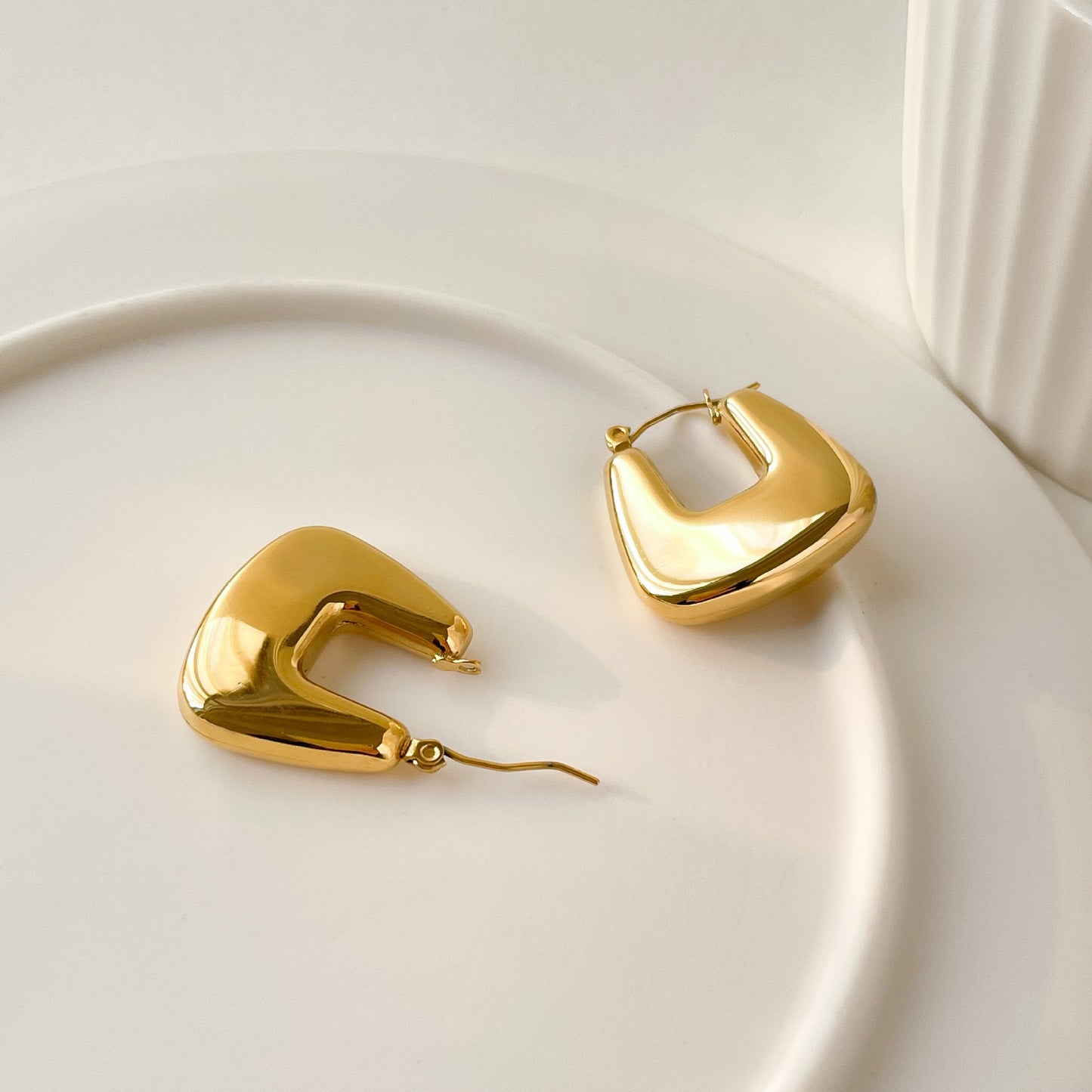 Chubby square hoop earrings