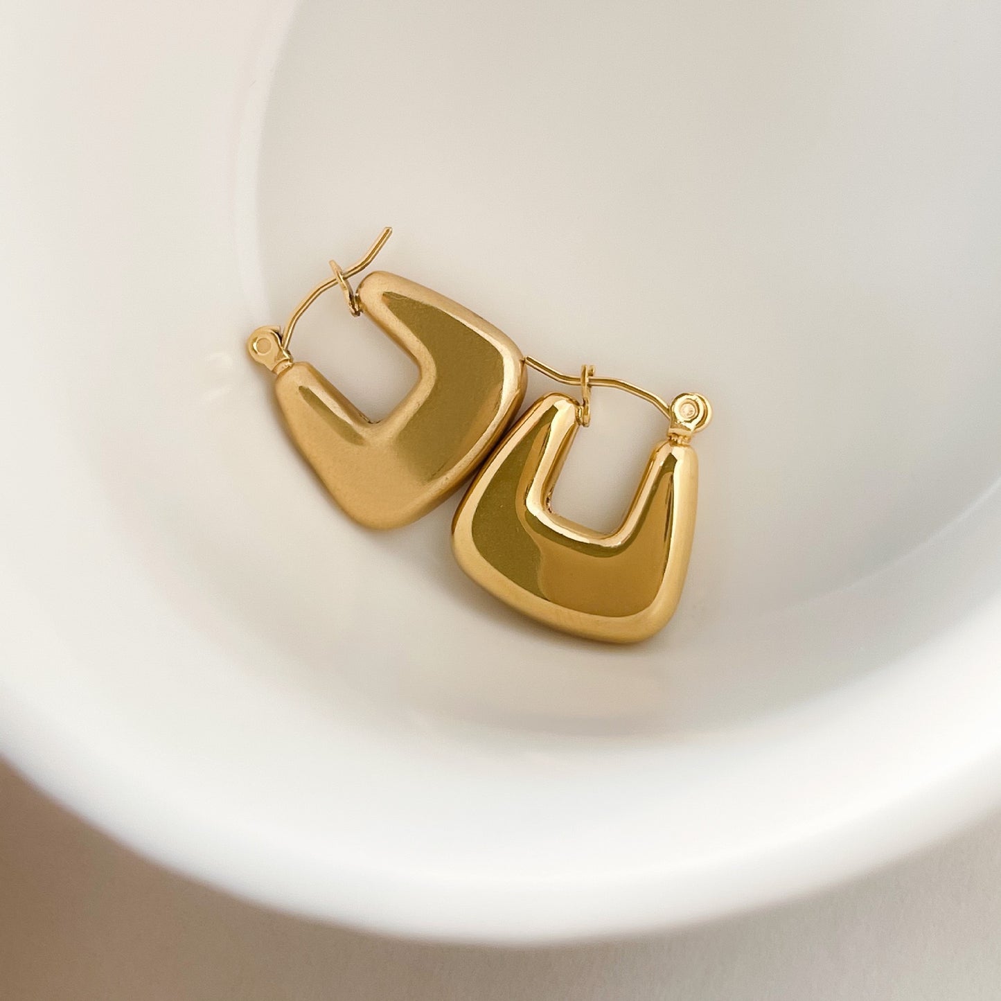 Chubby square hoop earrings