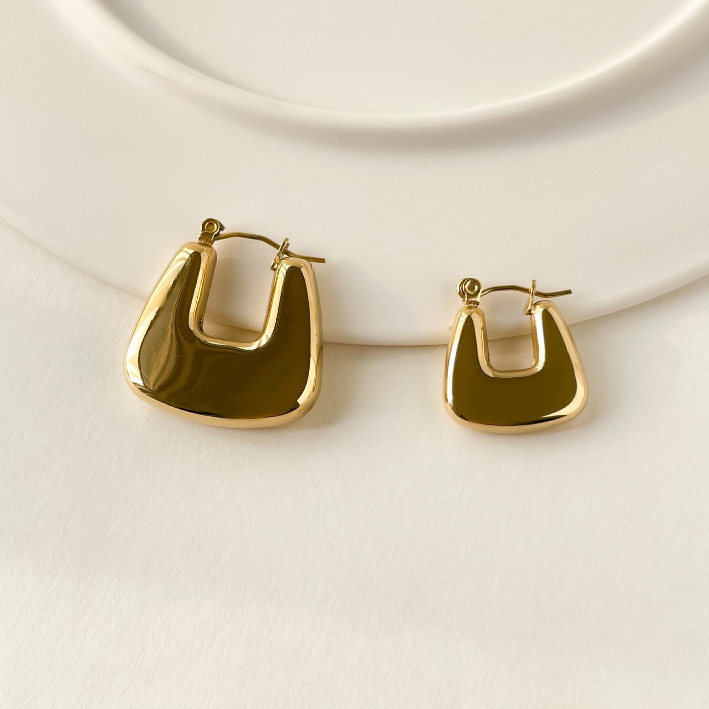 Chubby square hoop earrings