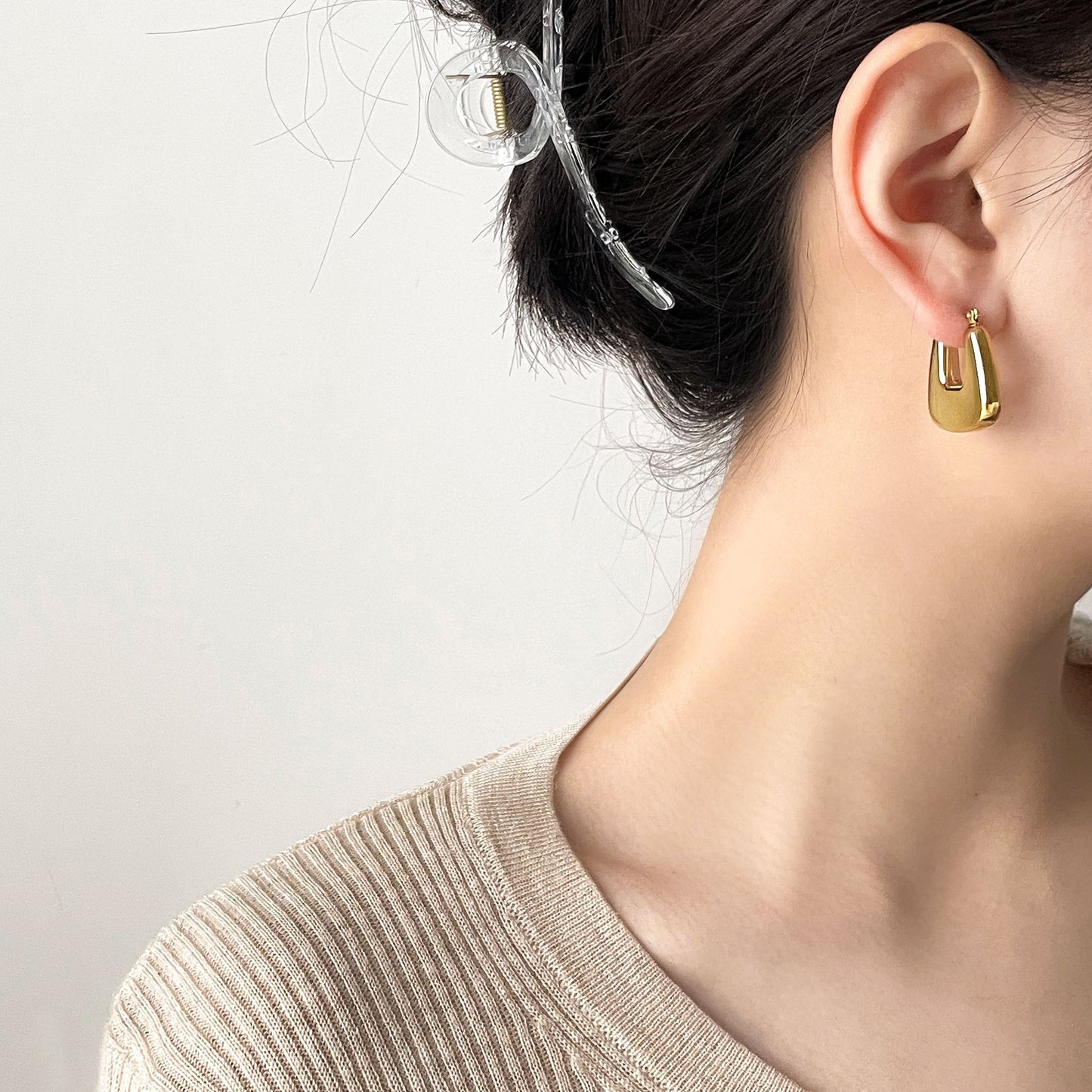 Chubby square hoop earrings
