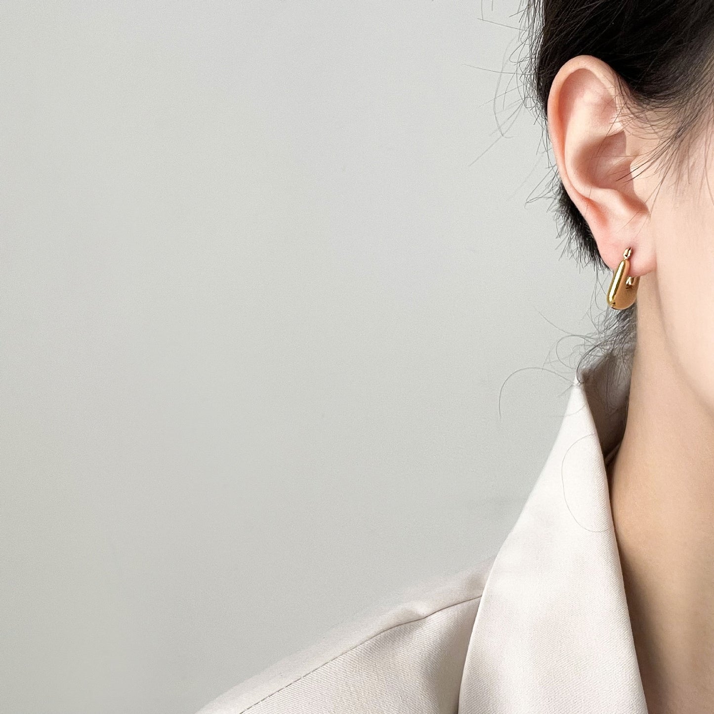 Chubby square hoop earrings