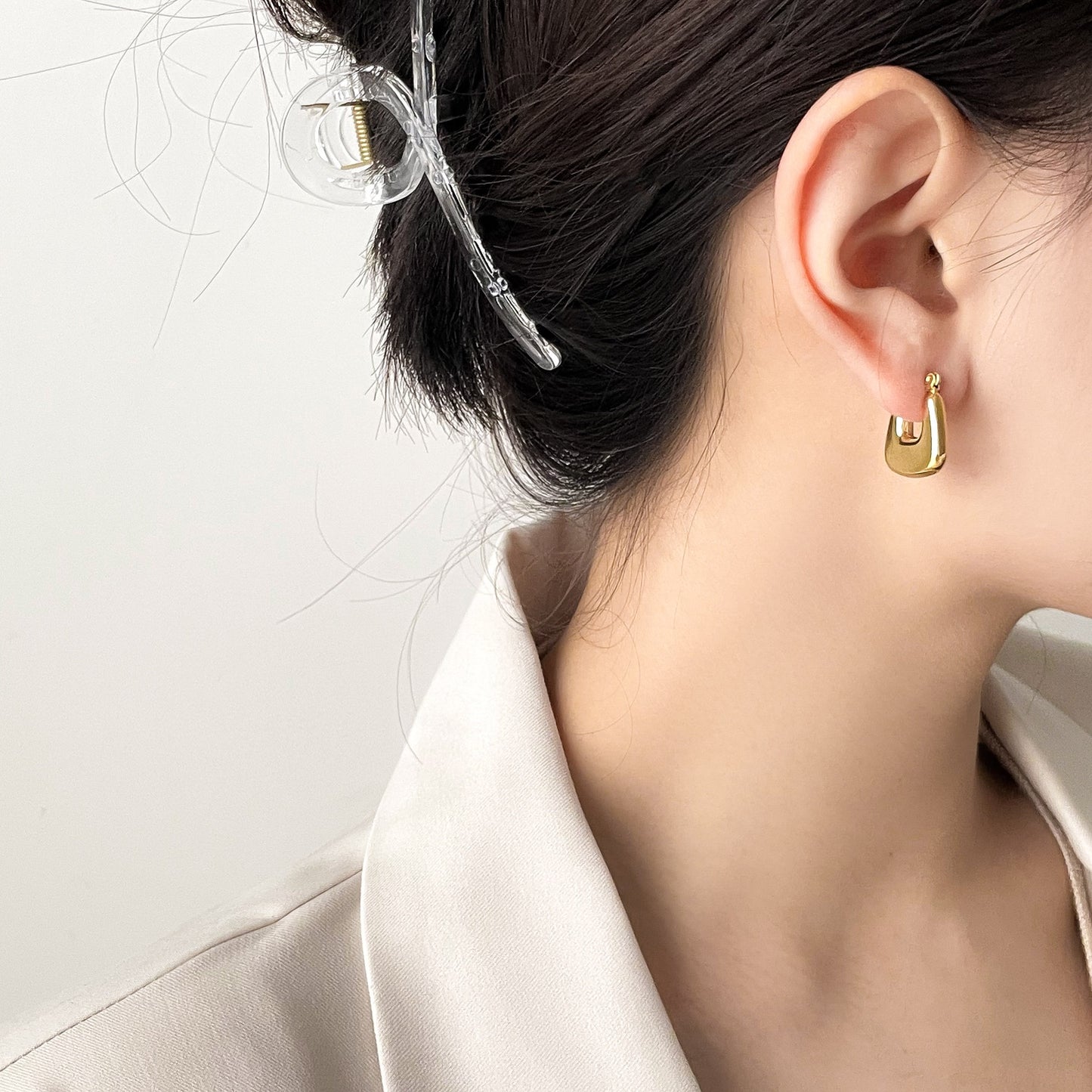Chubby square hoop earrings