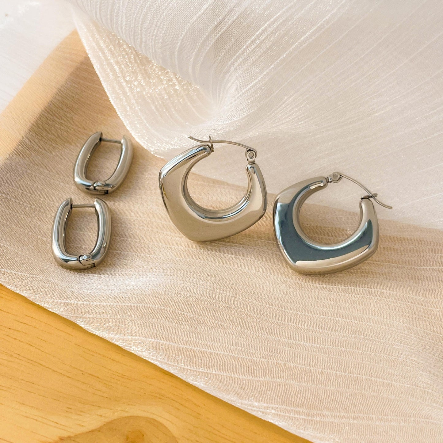 Club square hoops earrings