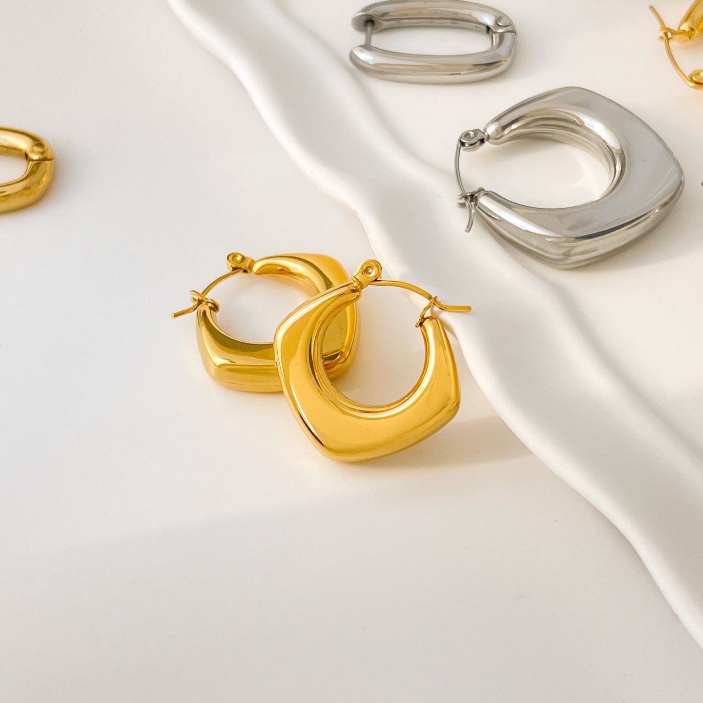 Club square hoops earrings