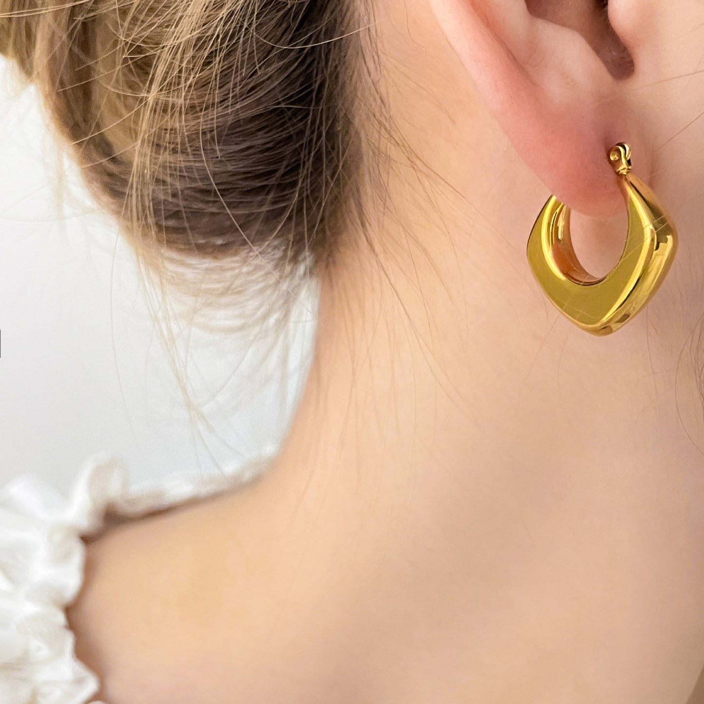 Club square hoops earrings