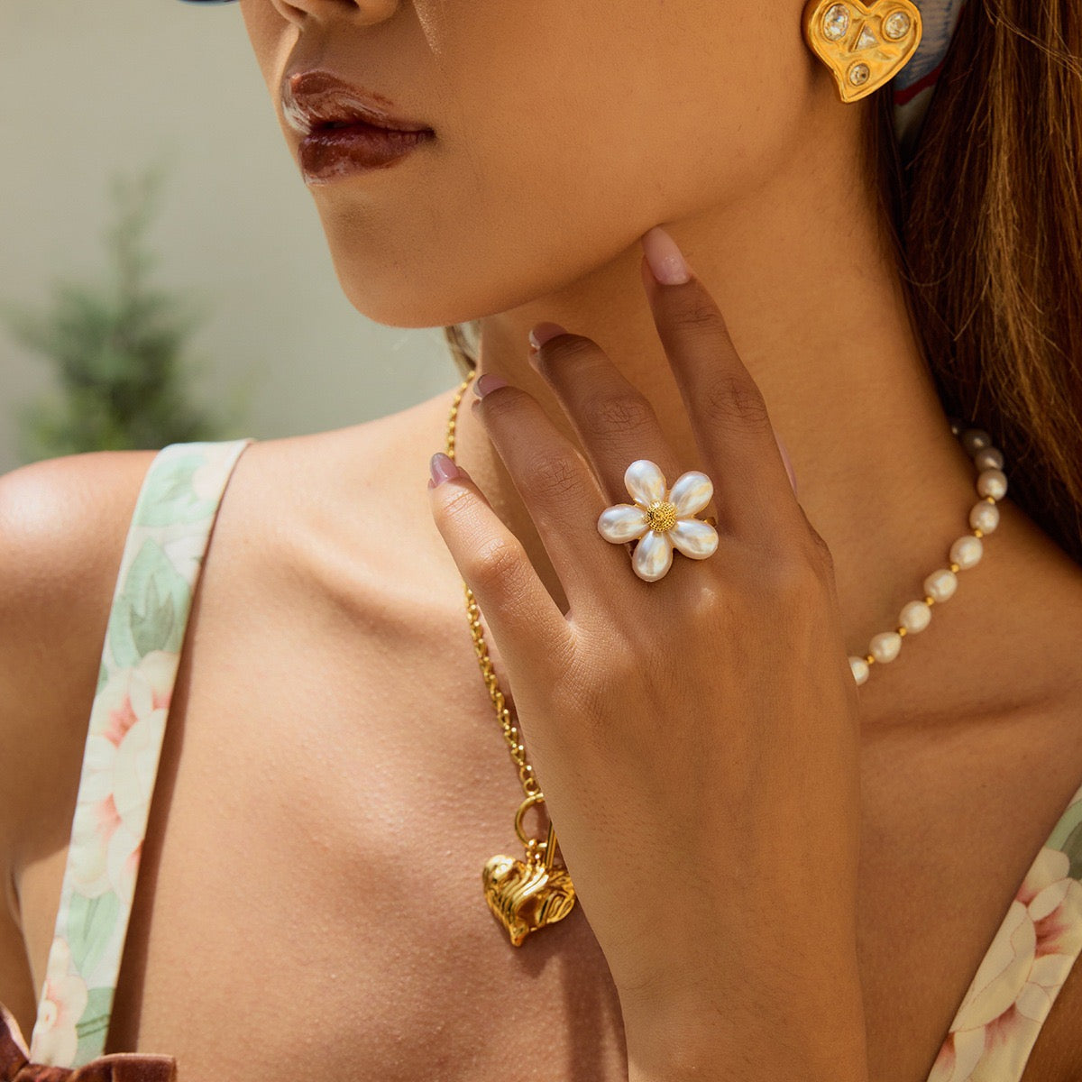 White flower rings