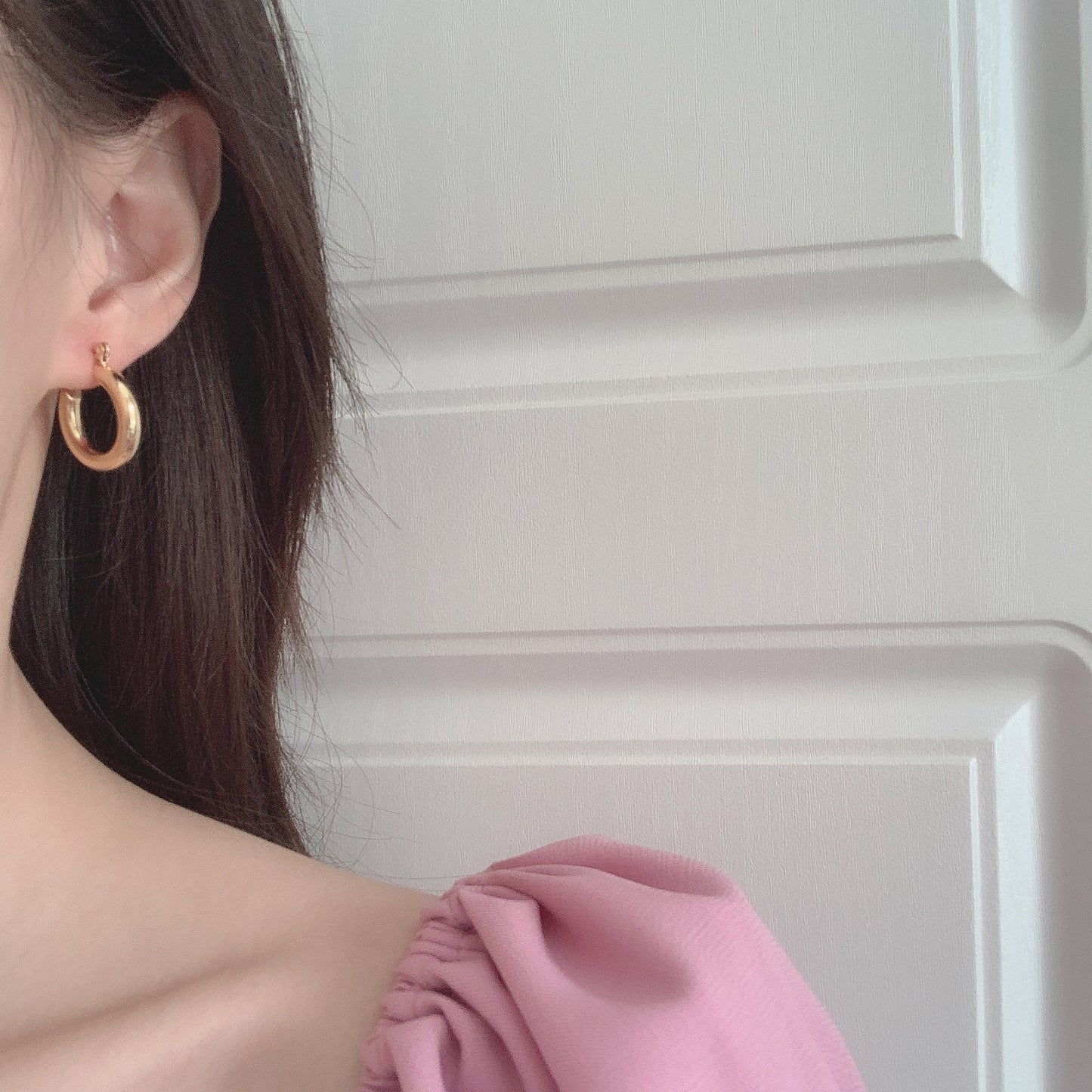 Classic round hoop earrings