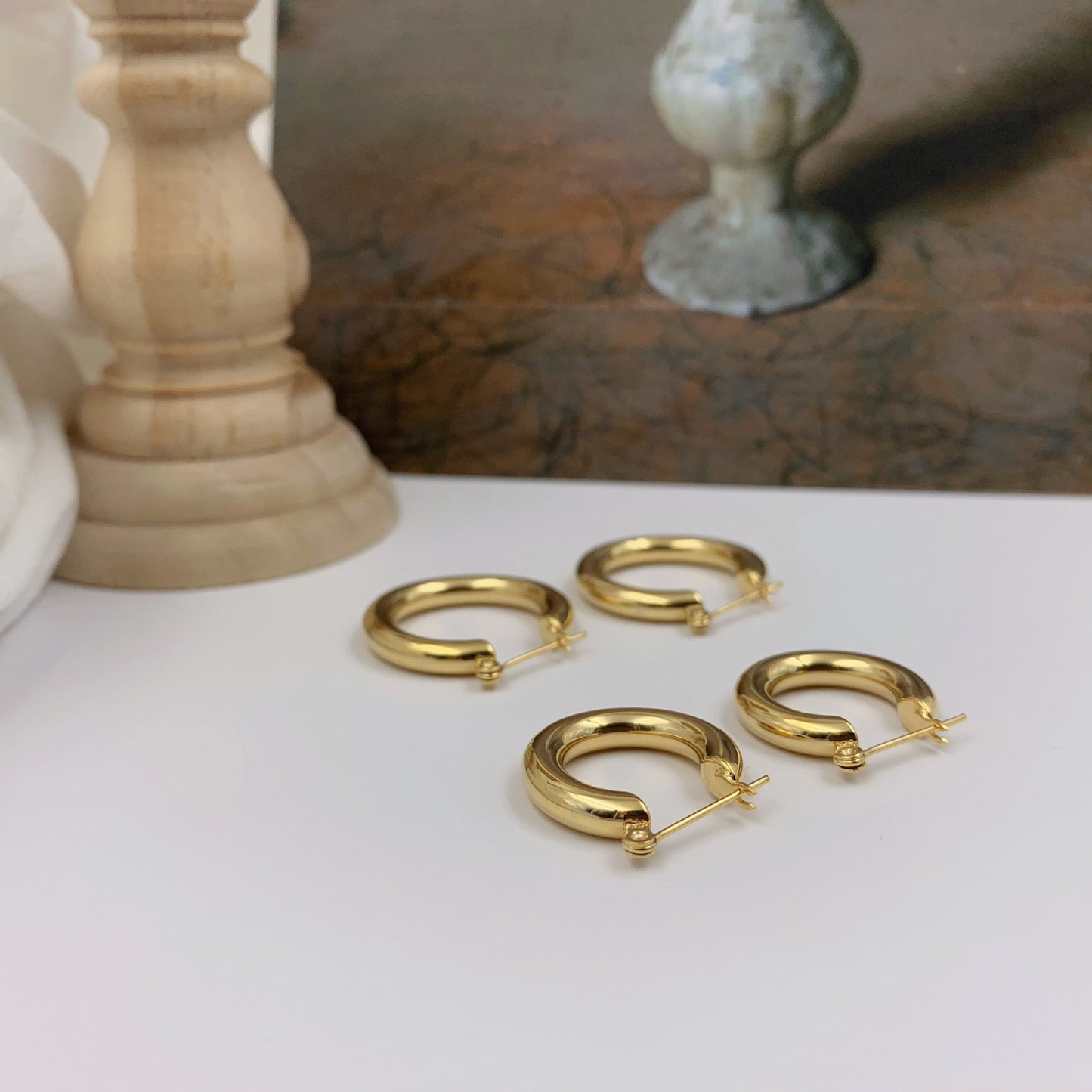 Classic round hoop earrings