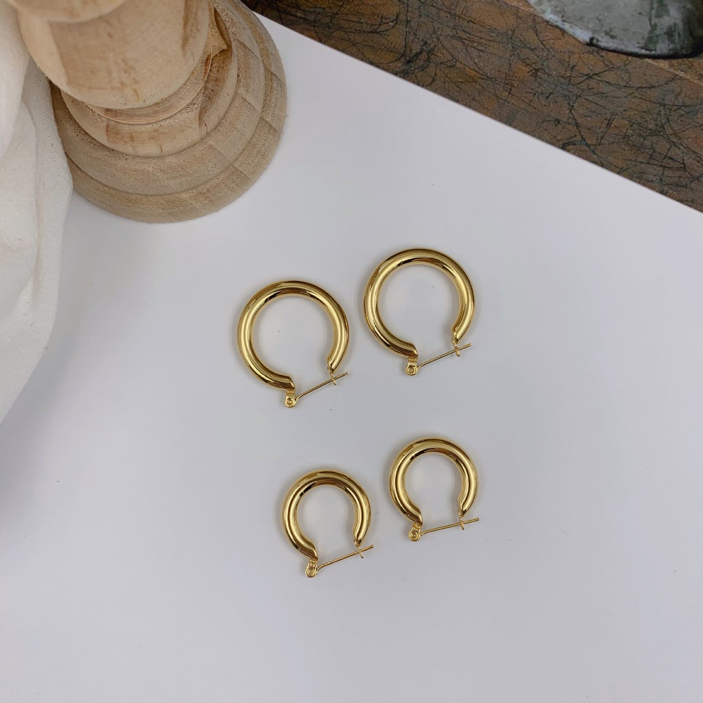 Classic round hoop earrings