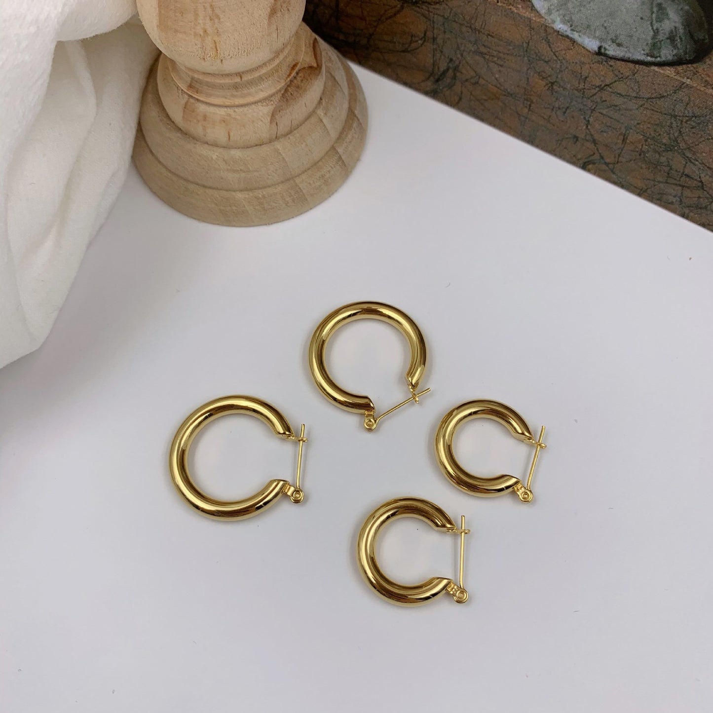 Classic round hoop earrings