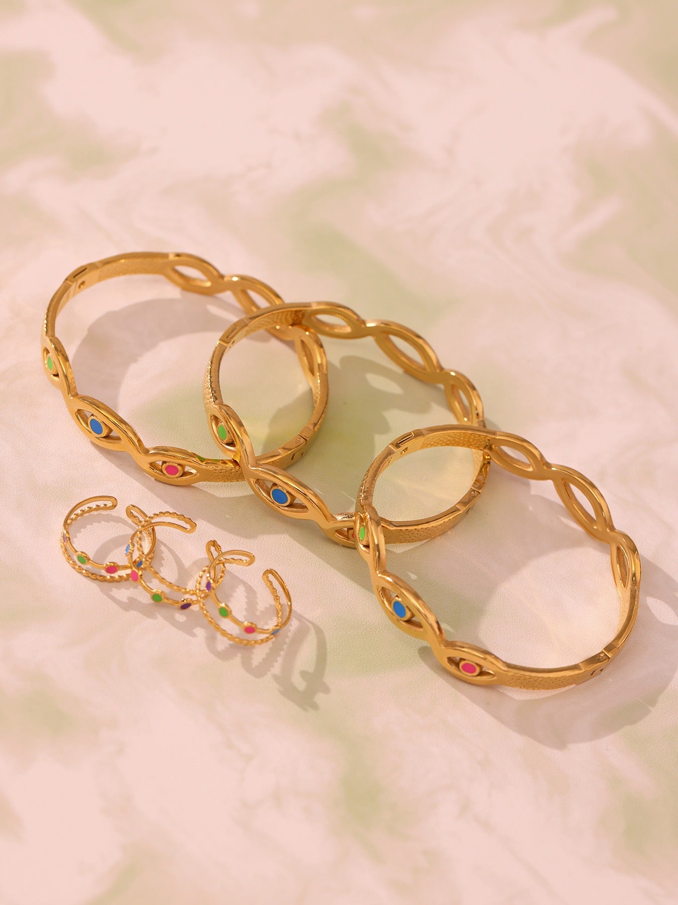 Evil eyes bangle