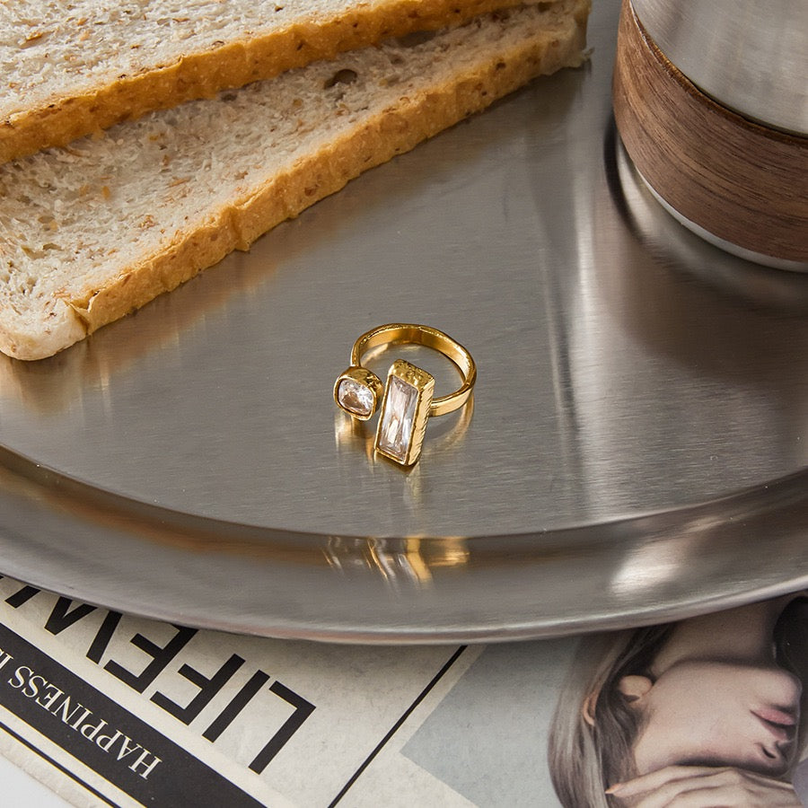 Double sugar rock ring