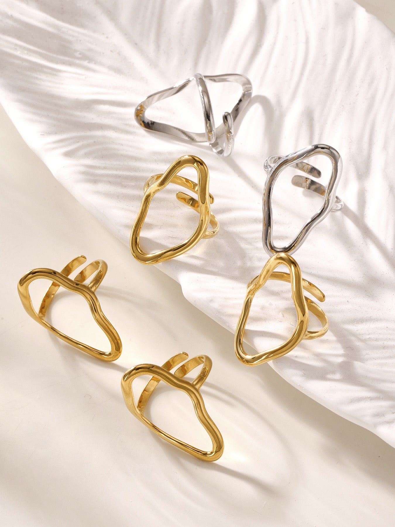Lines hoop rings