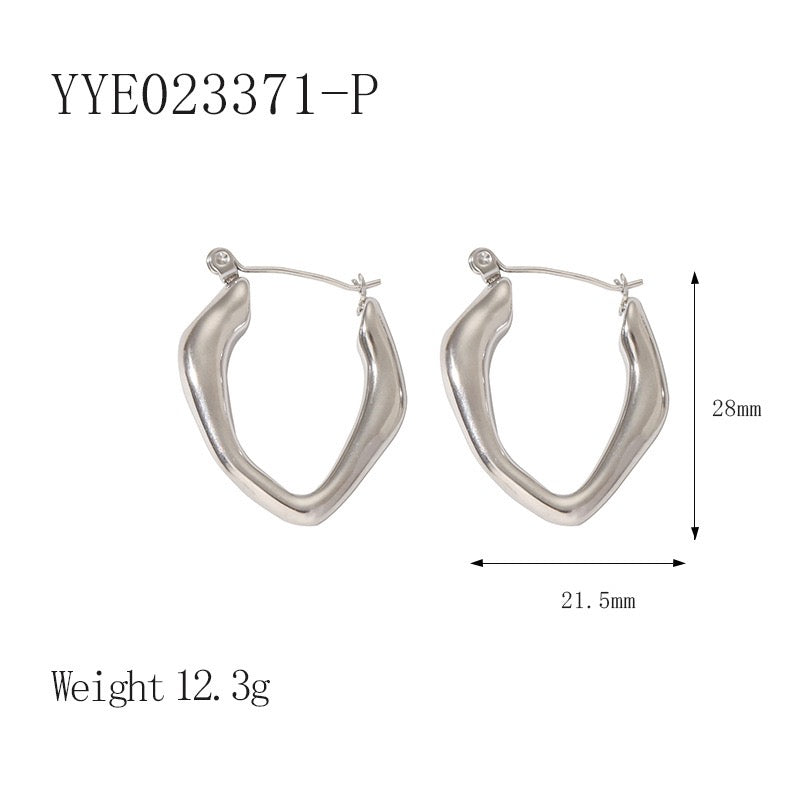 Wave lines hoop earrings