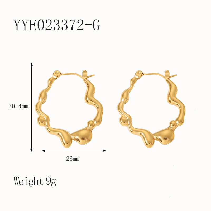 Wave lines hoop earrings