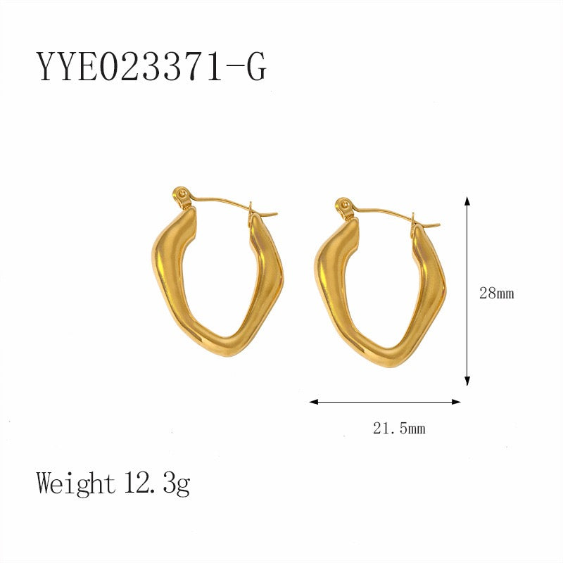 Wave lines hoop earrings