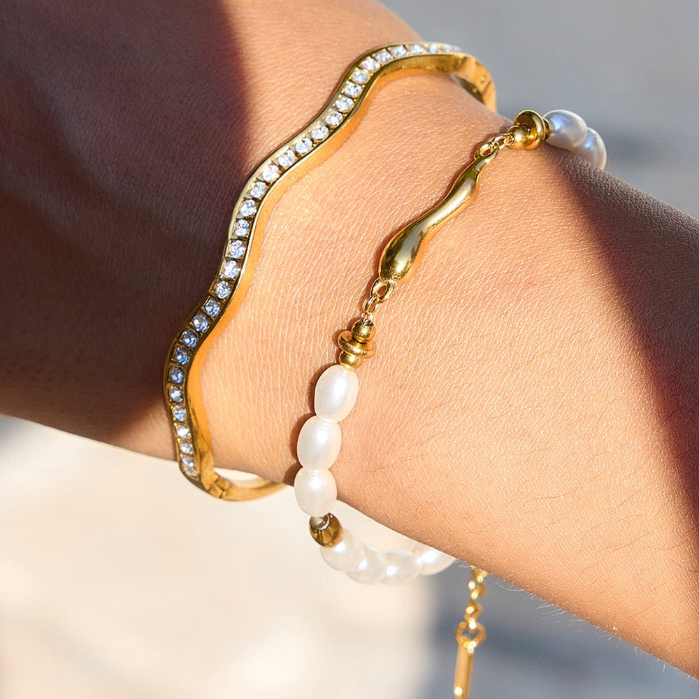 Rocky wave bangle