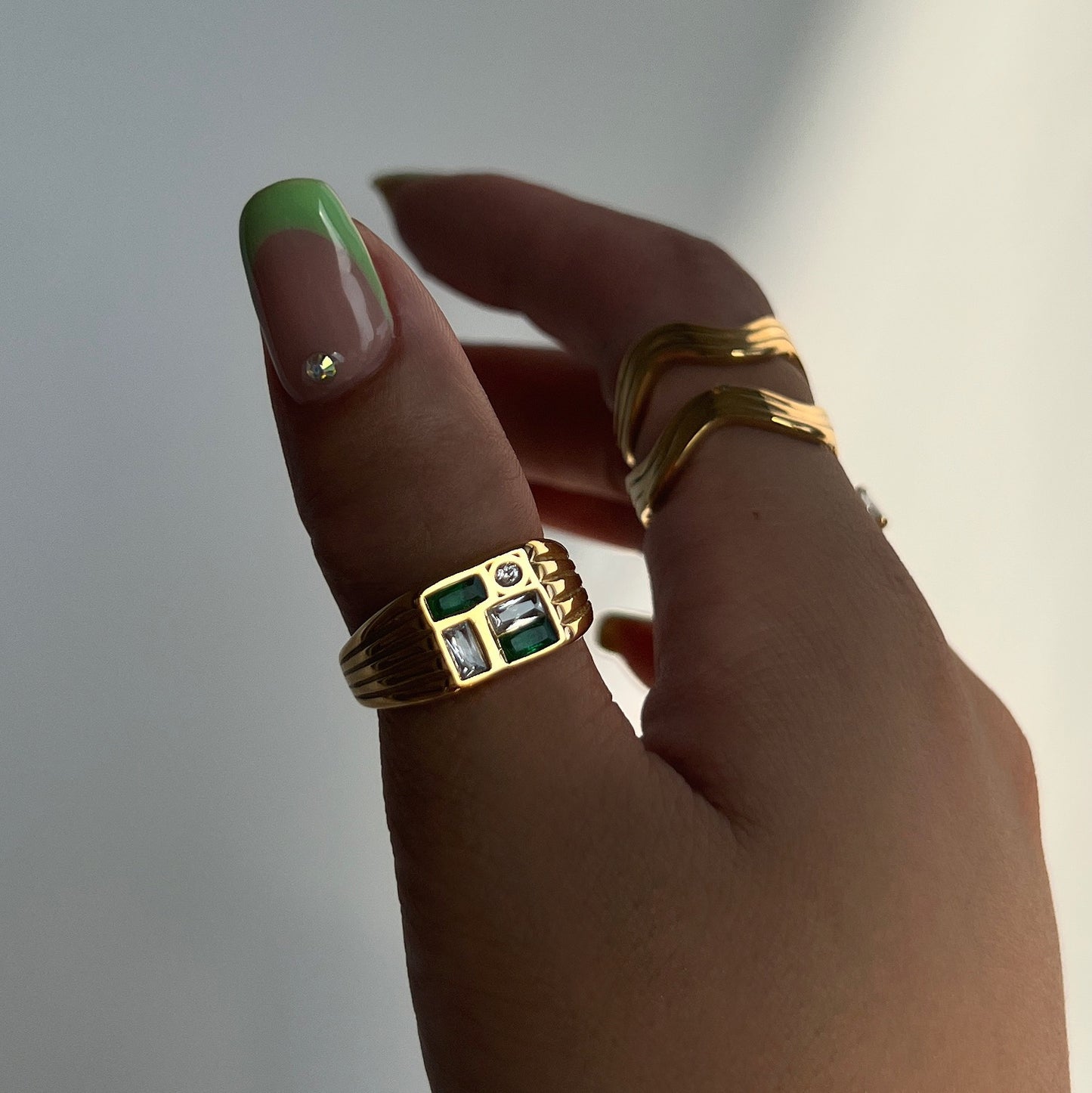 Green card ring