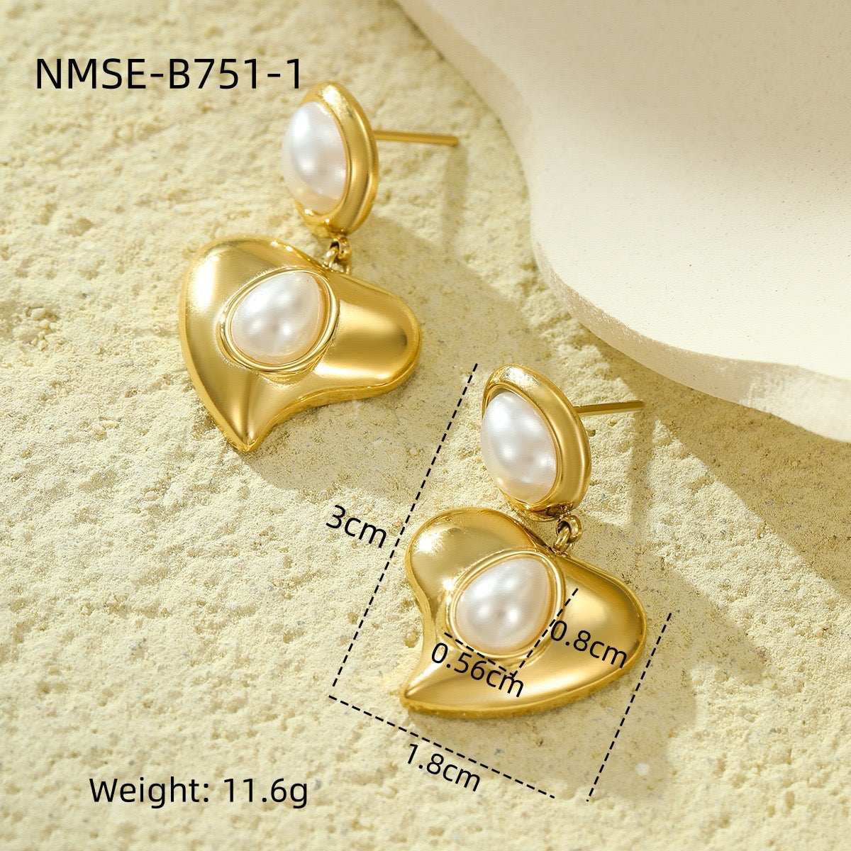 Golden heart pearly earrings