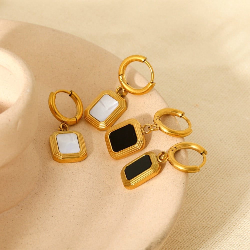 Mother of pearl white earrings