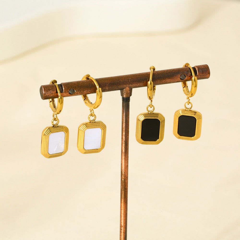 Mother of pearl white earrings