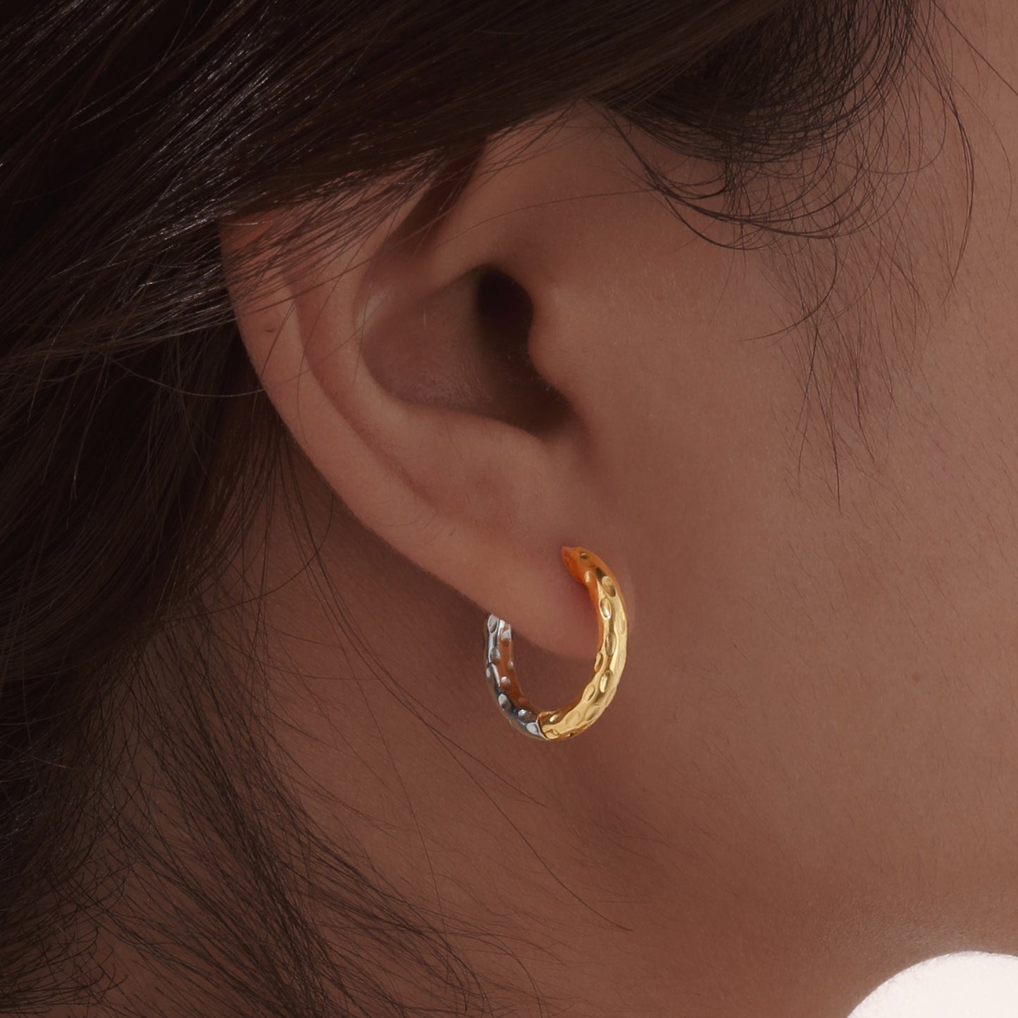 Two tones dainty hoops earrings
