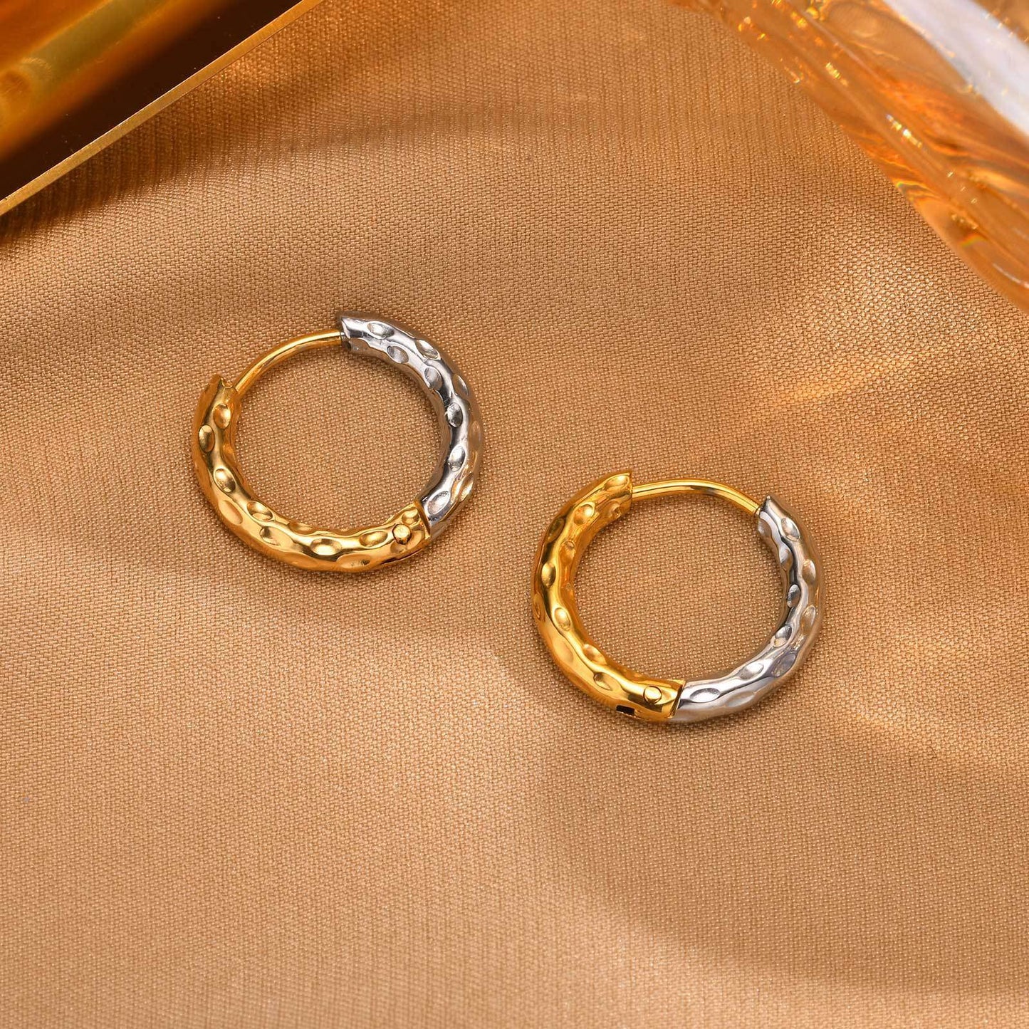 Two tones dainty hoops earrings