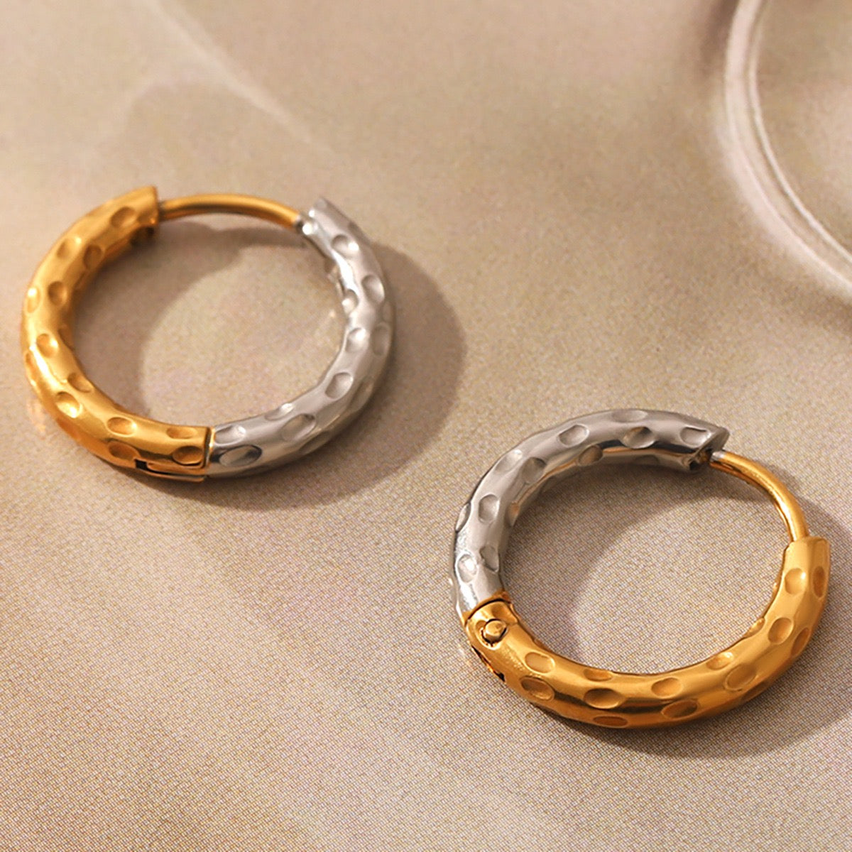 Two tones dainty hoops earrings