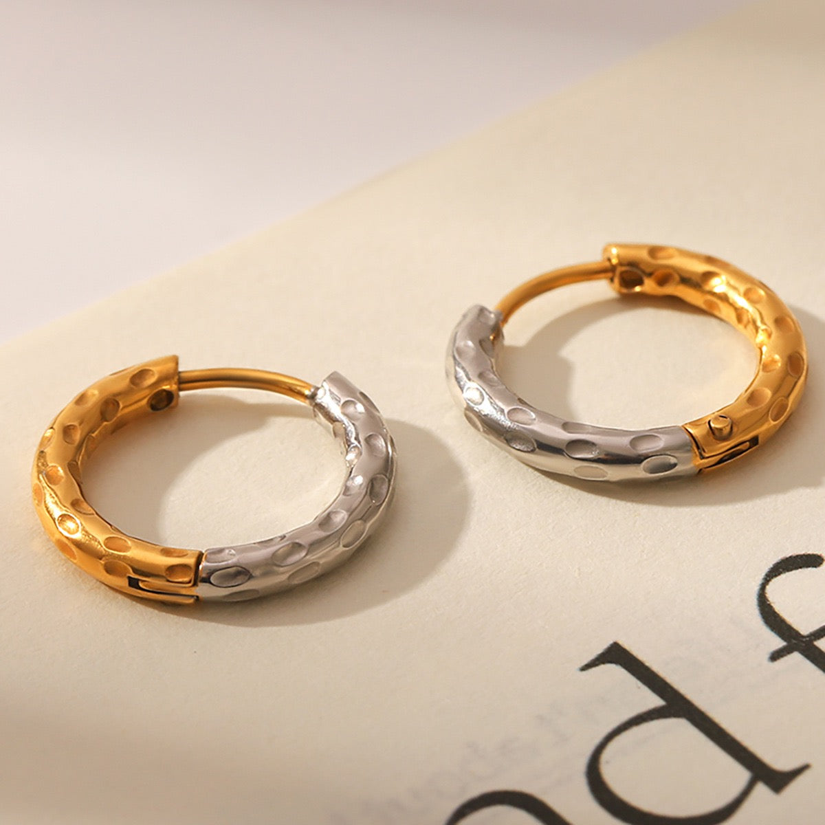 Two tones dainty hoops earrings