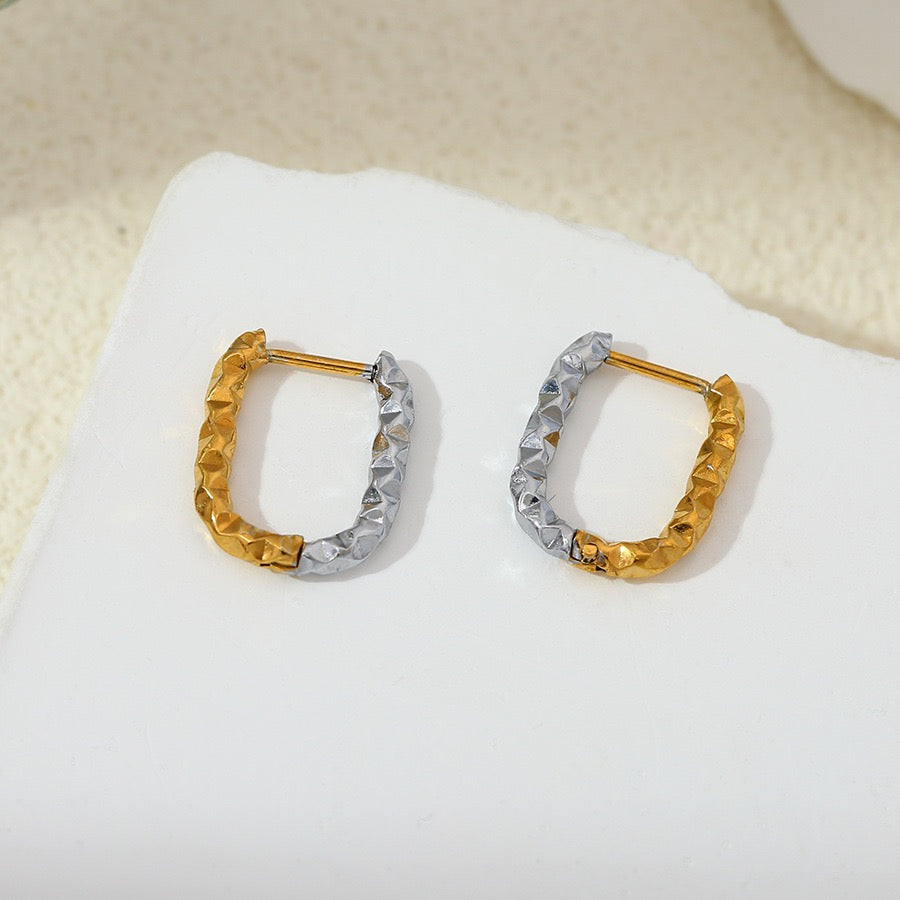 Two tones dainty hoops earrings