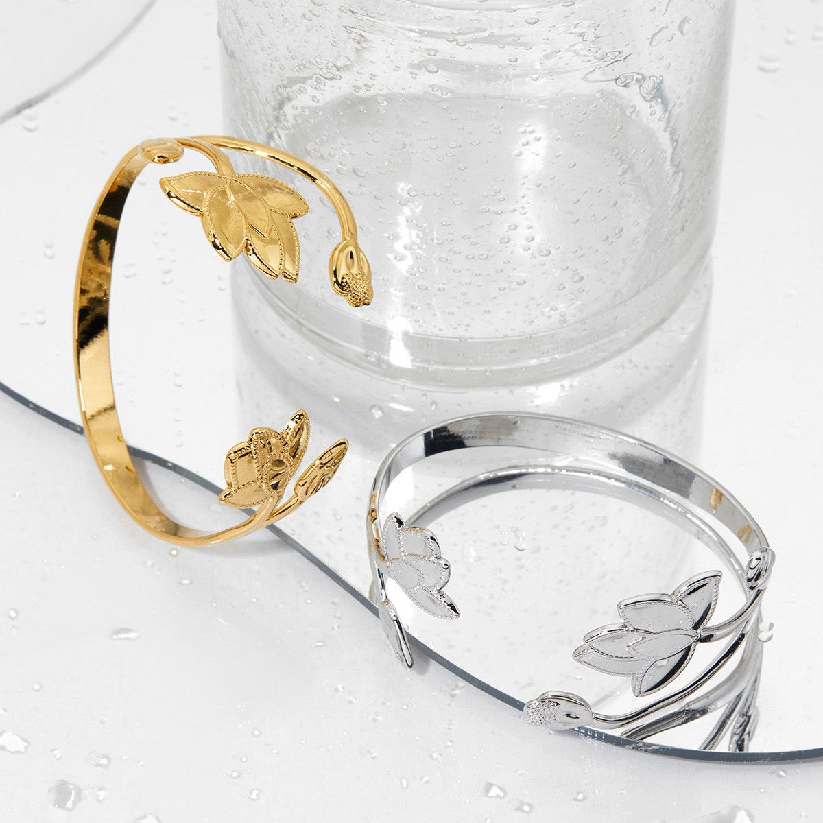 Mongolia flower bangle