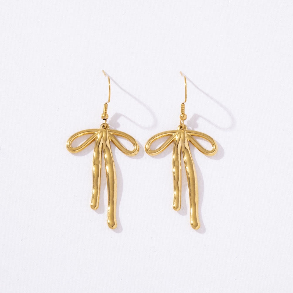 Maple Bow earrings collection