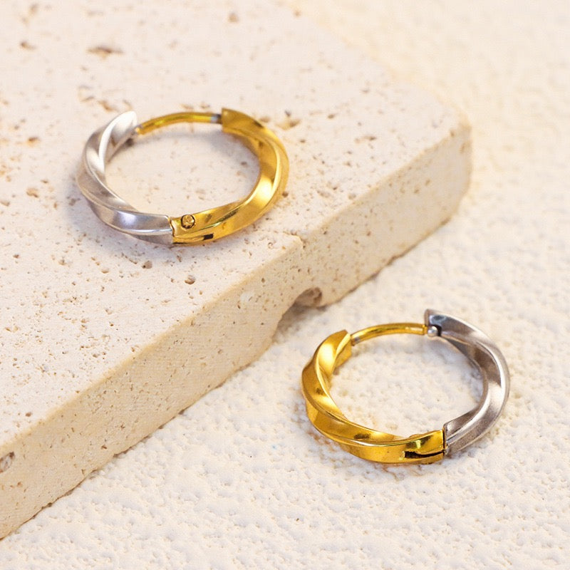 Two tones dainty hoops earrings