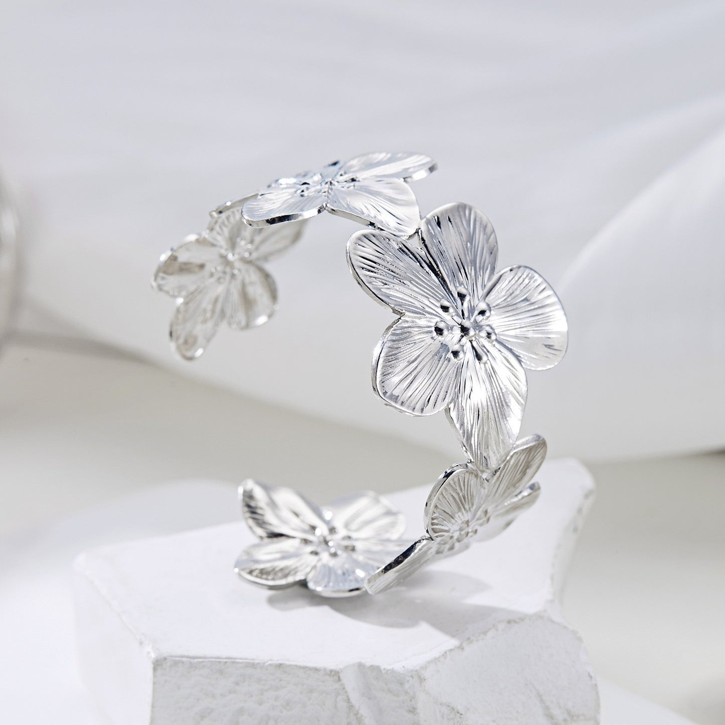 Big flower bangles