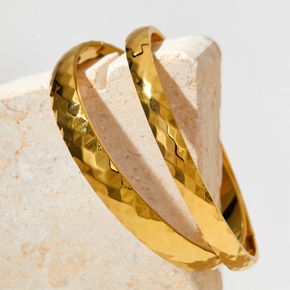 Reflection bangle