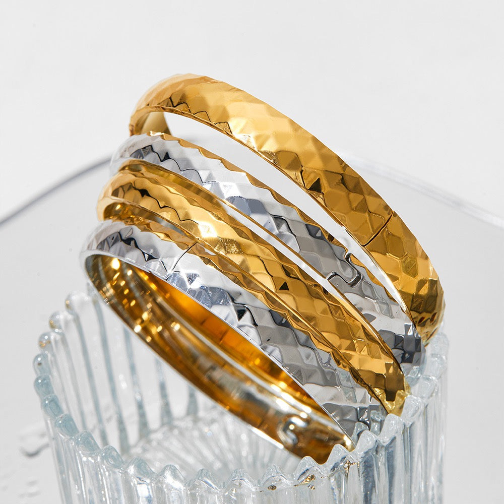 Reflection bangle