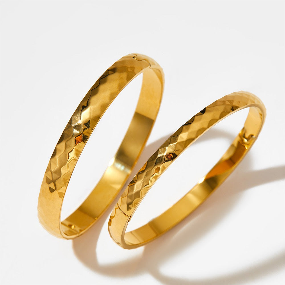 Reflection bangle