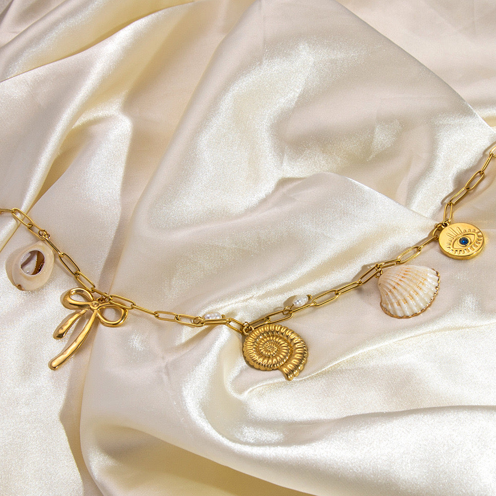 Bondi Amie seashell charm necklace