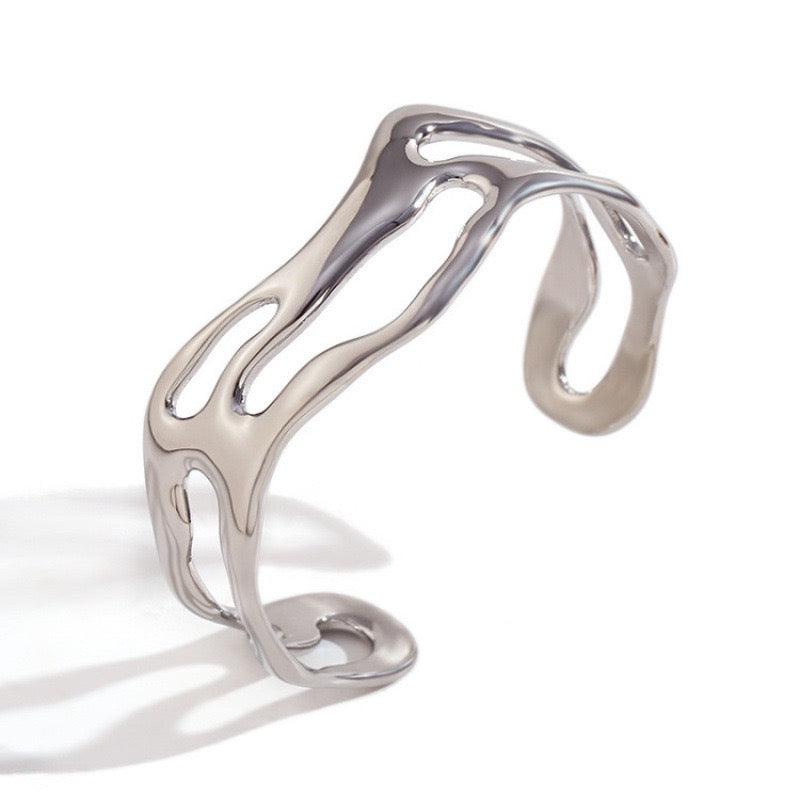 Hallow bangles