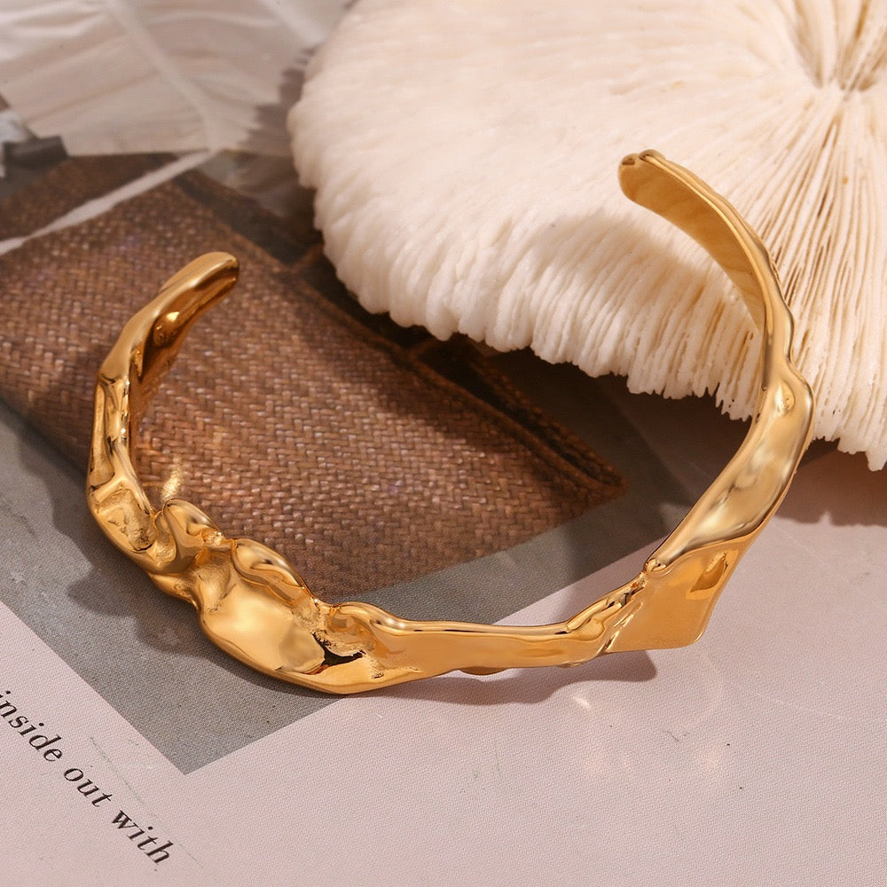 Melting lava bangle