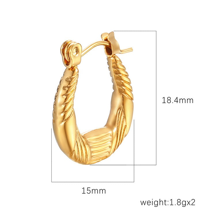 Dainty pattern hoops earrings
