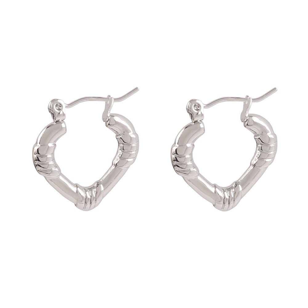 Dainty pattern hoops earrings