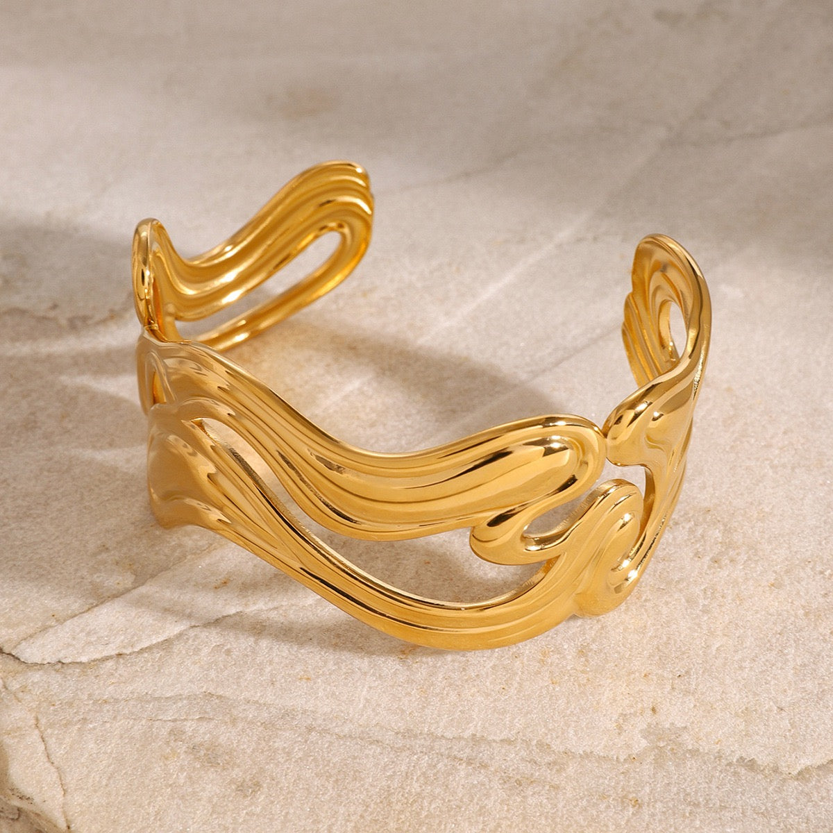 Izzie bangle