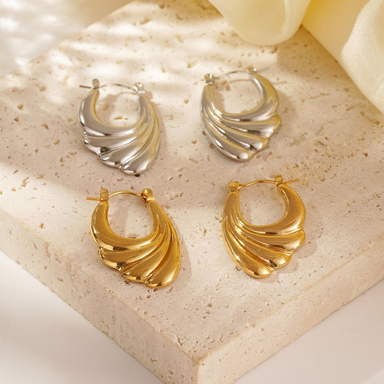 Stainless steel classic hoops
