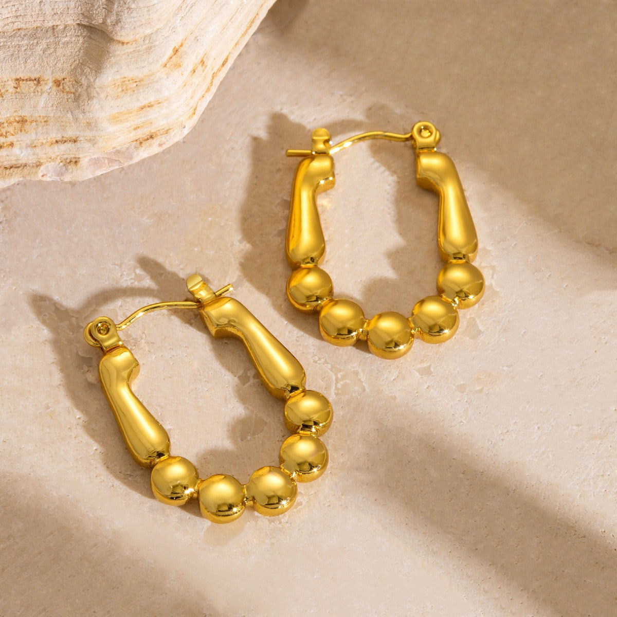 Lisa hearts hoops