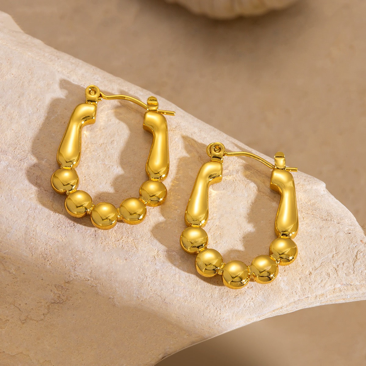 Lisa hearts hoops