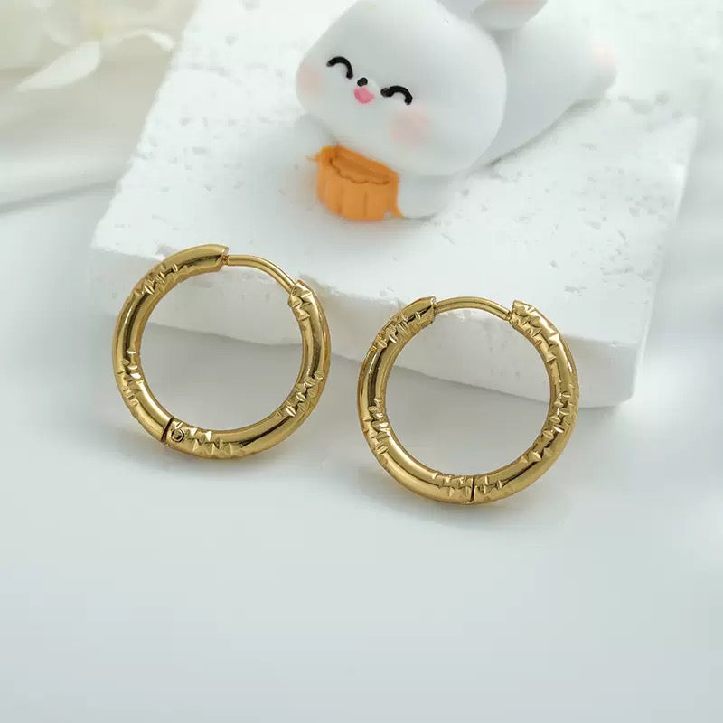 2mm classic pattern hoops earrings
